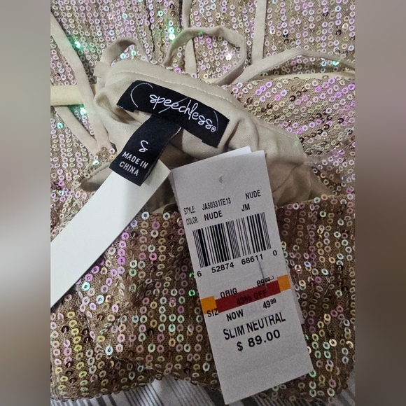 Women's clothing(29) - Picture 6 of 6